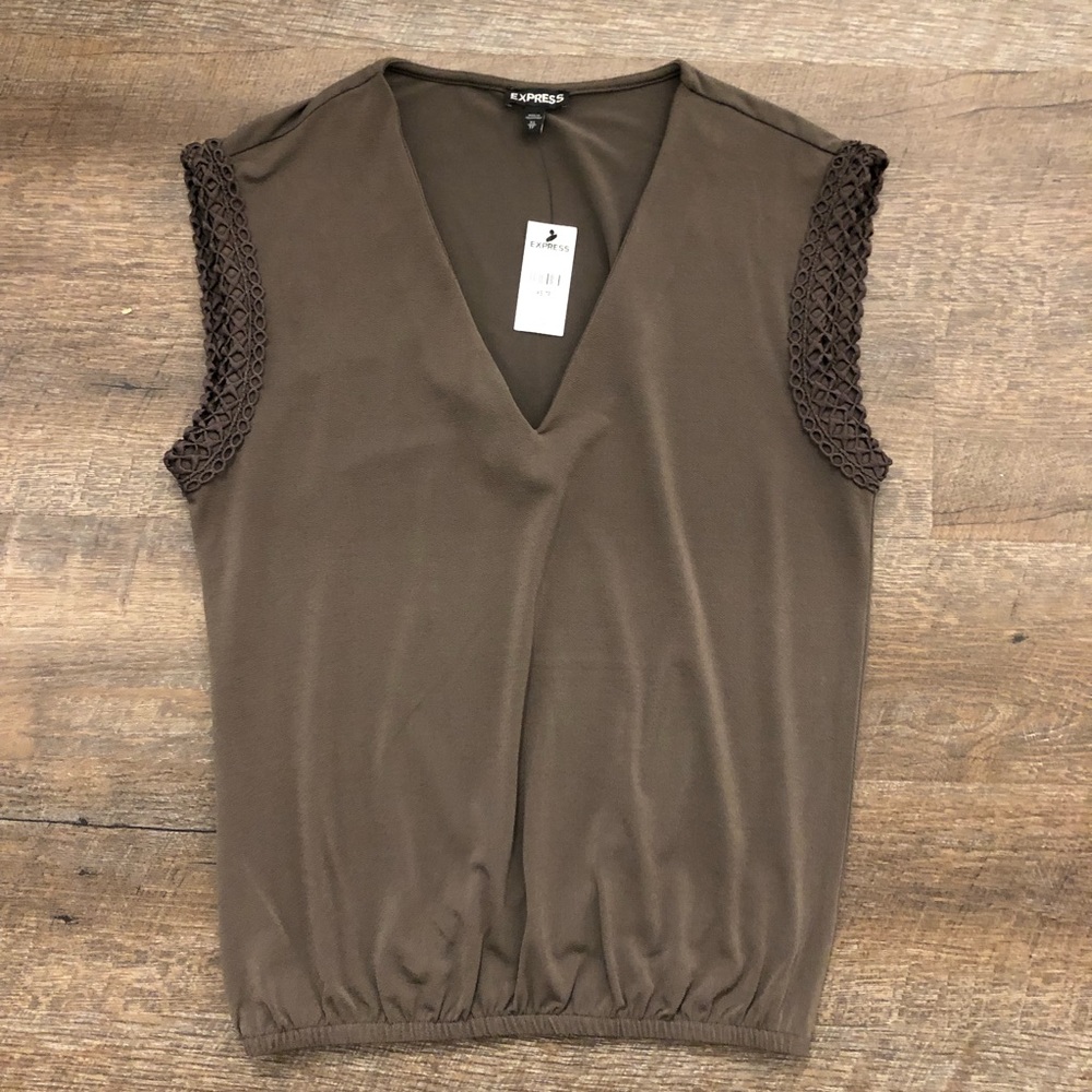 Crochet Trim, V-neck top- Express NWT- Size XS